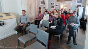 Öistä kaupunkikuvausta