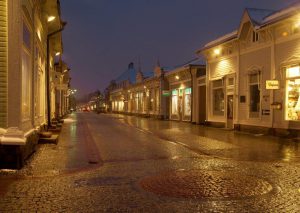 Öistä kaupunkikuvausta