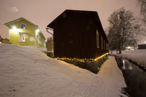 Öistä kaupunkikuvausta